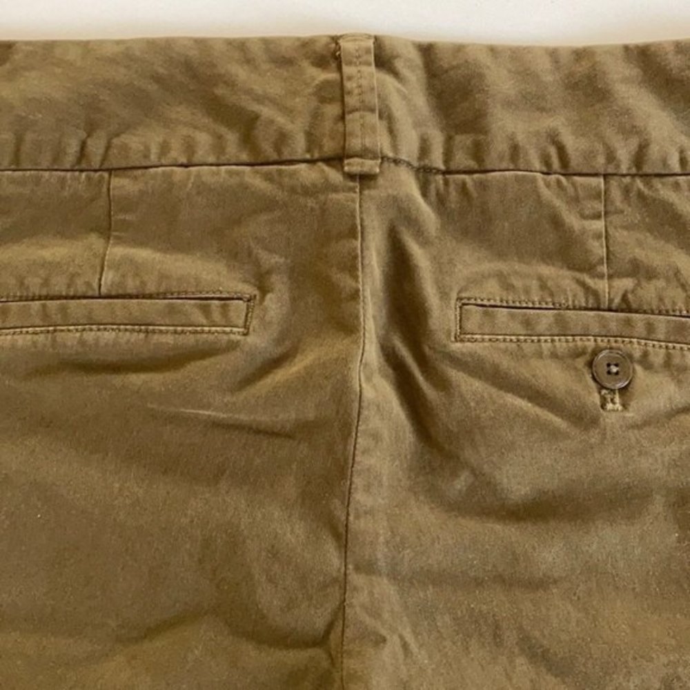 JCrew Andie Shorts olive green size 4 - Picture 10 of 11